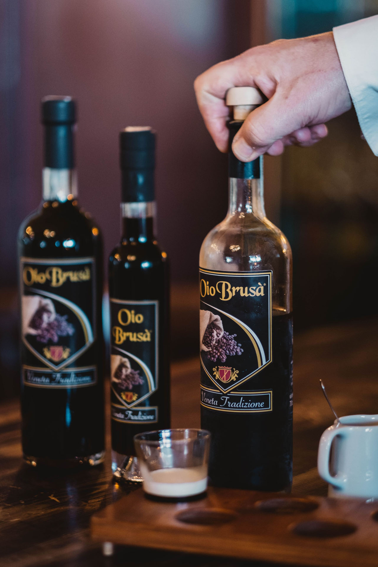 L’”Oio Brusà”, liquore al caffè cremoso, Alla Fossetta viene servito come digestivo.